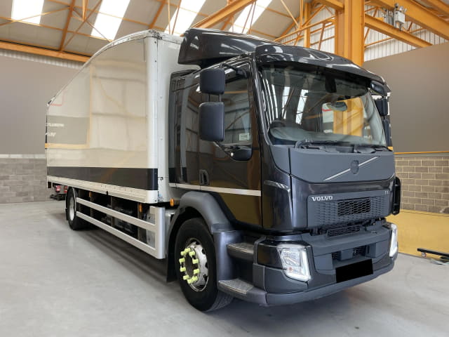 2016 VOLVO FL