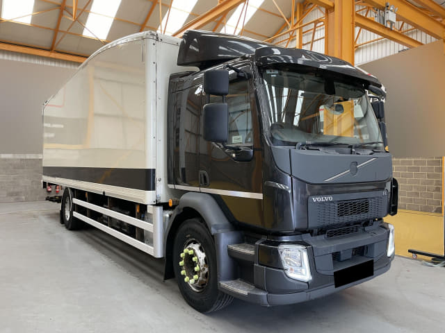 2016 VOLVO FL