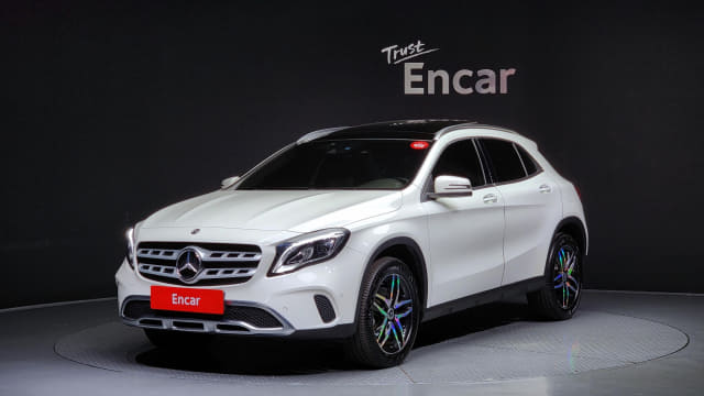 2018 MERCEDES-BENZ GLA-Class