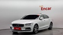 2022 VOLVO S90