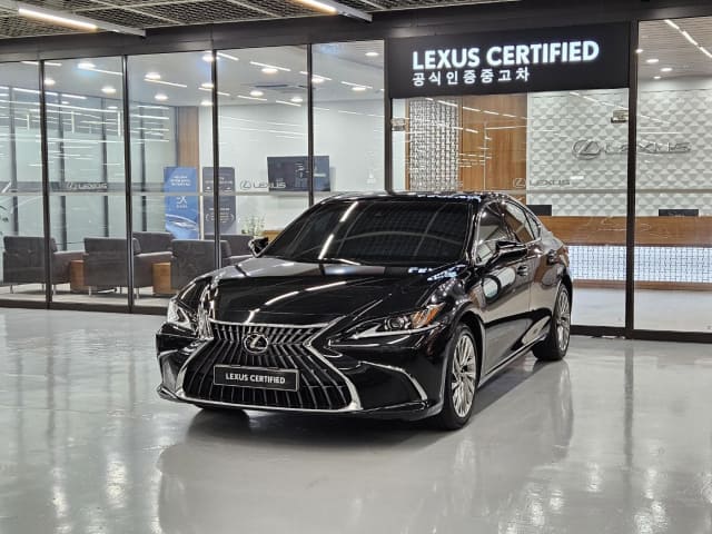 2023 LEXUS ES