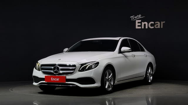 2018 MERCEDES-BENZ E-Class