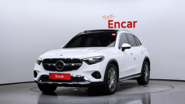 2023 MERCEDES-BENZ GLC-Class