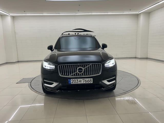 2023 VOLVO XC90