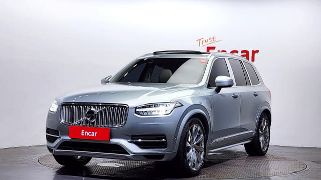 2019 VOLVO XC90