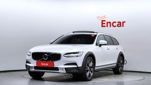 2019 VOLVO V90