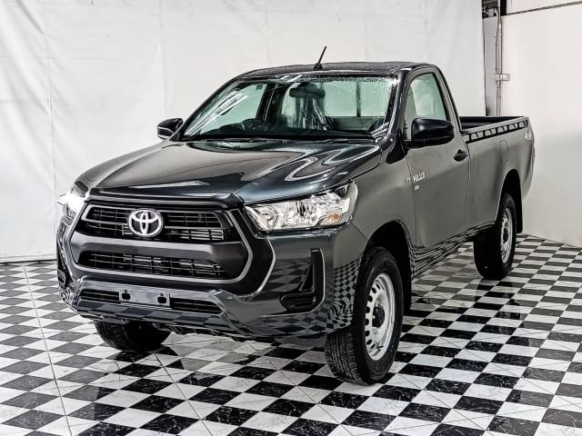 2024 TOYOTA Hilux