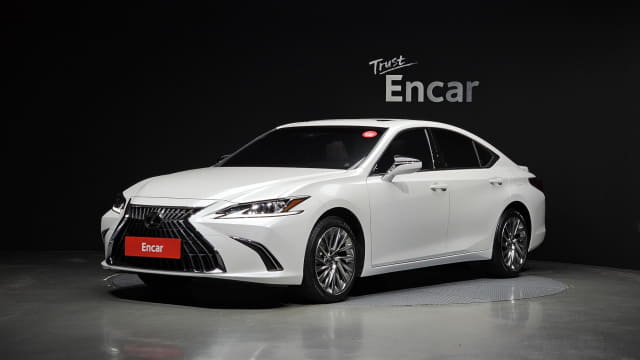 2023 LEXUS ES