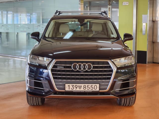 2017 AUDI Q7