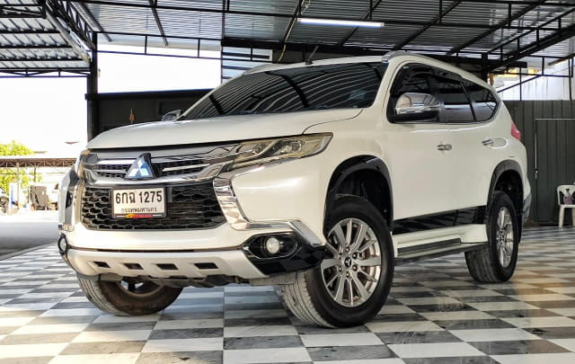 2017 MITSUBISHI Pajero