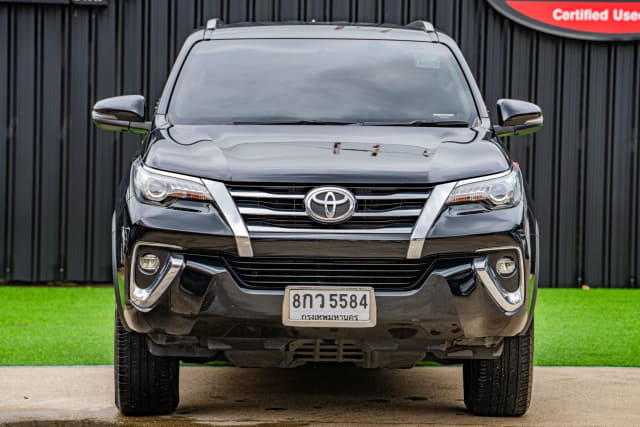 2019 TOYOTA Fortuner