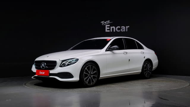 2020 MERCEDES-BENZ E-Class