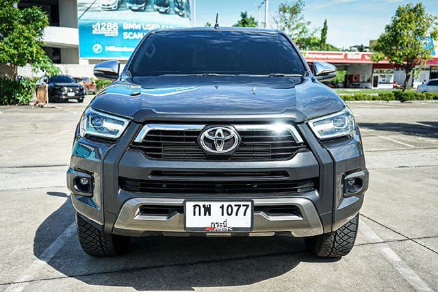 2023 TOYOTA Hilux