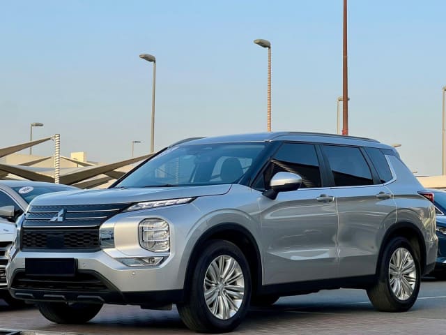 2023 MITSUBISHI Outlander