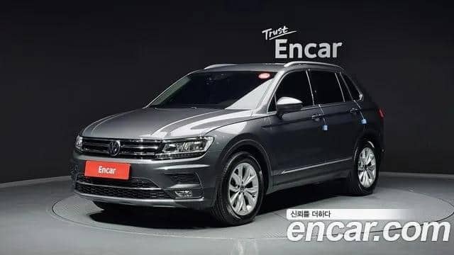 2020 VOLKSWAGEN Tiguan