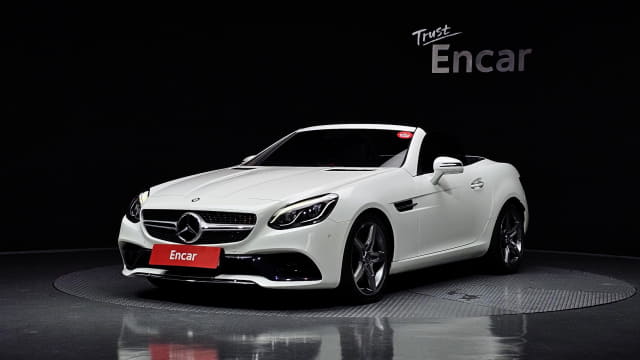 2017 MERCEDES-BENZ SLC