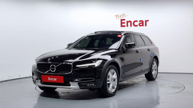 2018 VOLVO V90