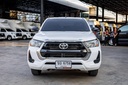 2022 TOYOTA Hilux