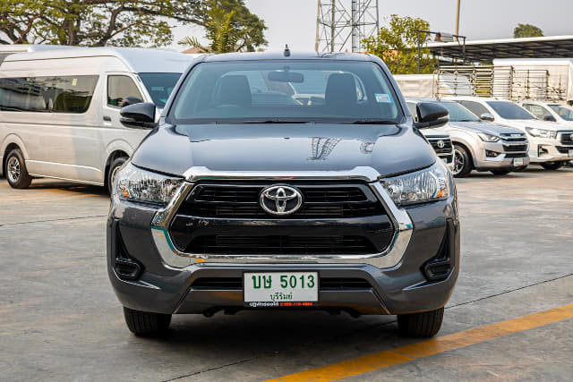 2022 TOYOTA Hilux