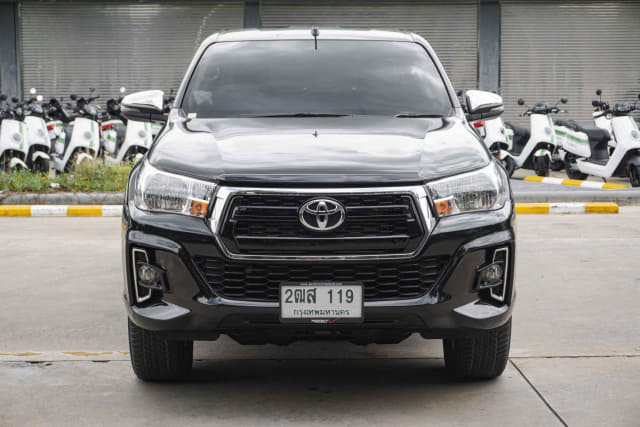 2019 TOYOTA Hilux