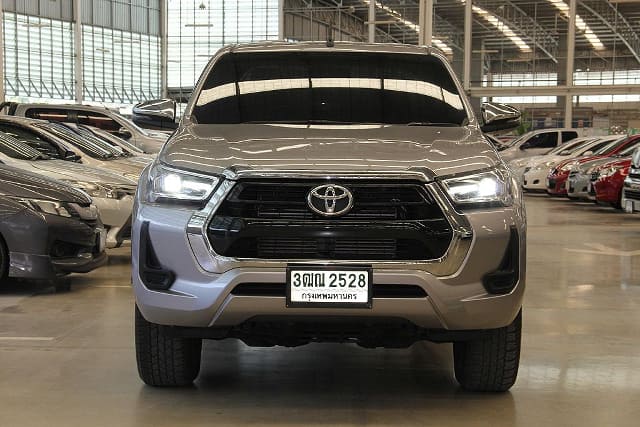 2022 TOYOTA Hilux