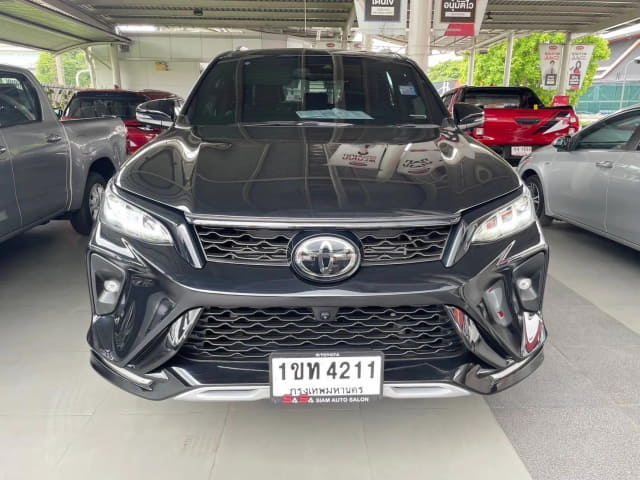 2020 TOYOTA Fortuner