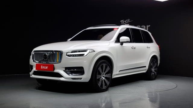 2023 VOLVO XC90