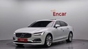 2019 VOLVO S90