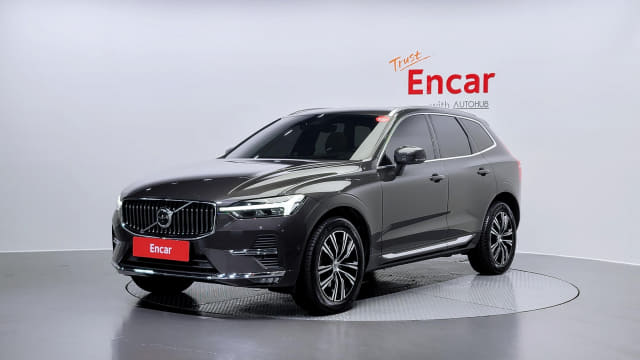 2022 VOLVO XC60