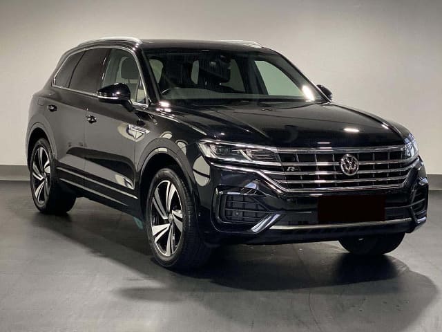 2019 VOLKSWAGEN Touareg