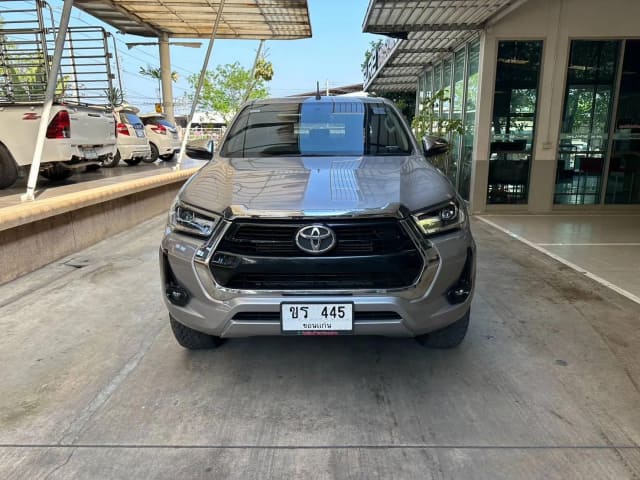 2024 TOYOTA Hilux, 