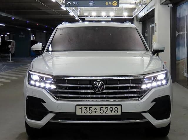 2023 VOLKSWAGEN Touareg