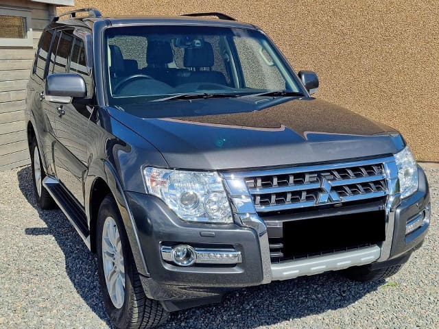 2016 MITSUBISHI Shogun