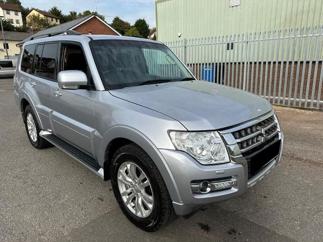 2016 MITSUBISHI Shogun