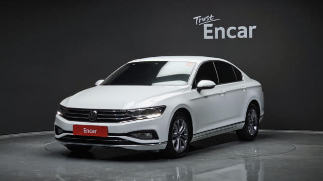 2022 VOLKSWAGEN Passat