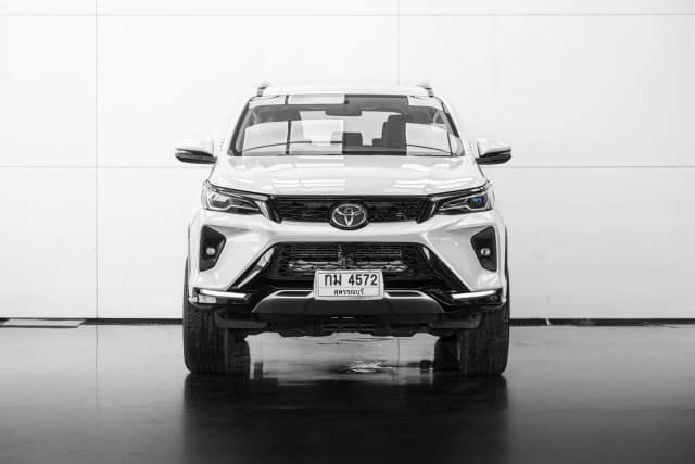 2022 TOYOTA Fortuner