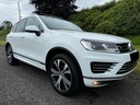 2016 VOLKSWAGEN Touareg