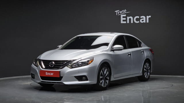 2017 NISSAN Altima