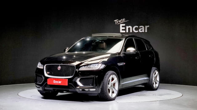 2017 JAGUAR F-PACE