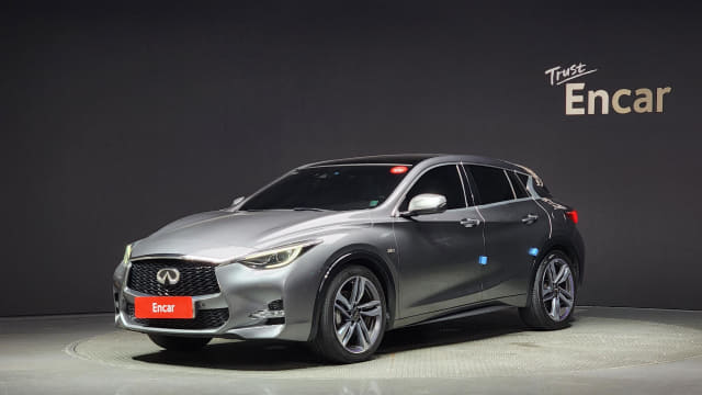 2017 Infiniti Q30