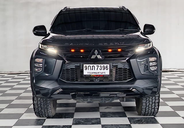 2019 MITSUBISHI Pajero