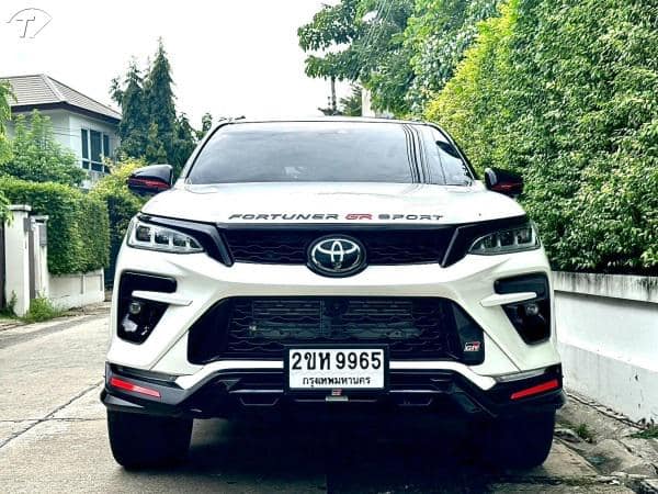 2022 TOYOTA Fortuner