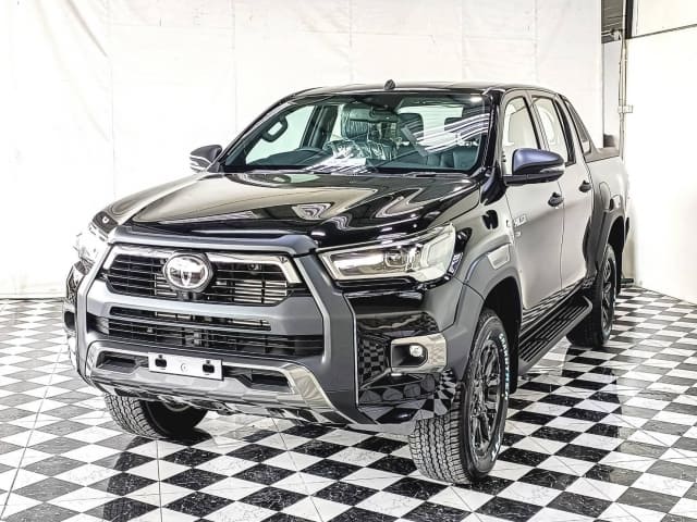 2024 TOYOTA Hilux