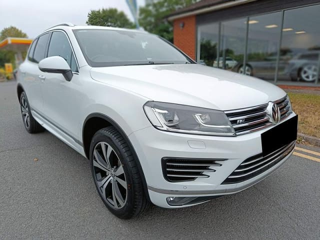 2016 VOLKSWAGEN Touareg