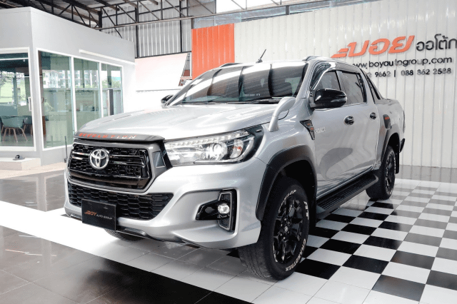 2019 TOYOTA Hilux