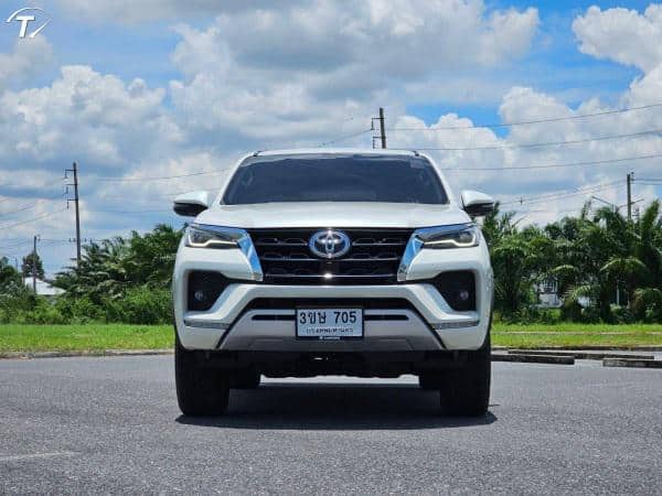 2022 TOYOTA Fortuner