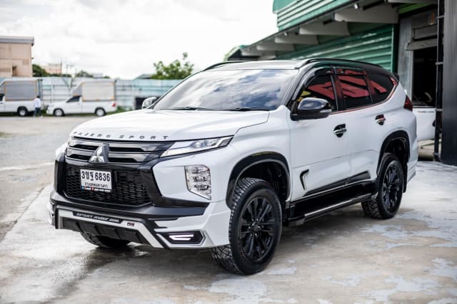 2021 MITSUBISHI Pajero