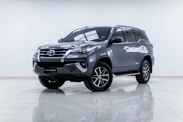 2020 TOYOTA Fortuner