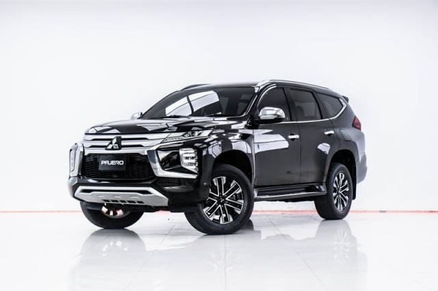 2020 MITSUBISHI Pajero