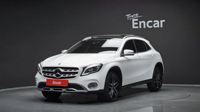 2019 MERCEDES-BENZ GLA-Class